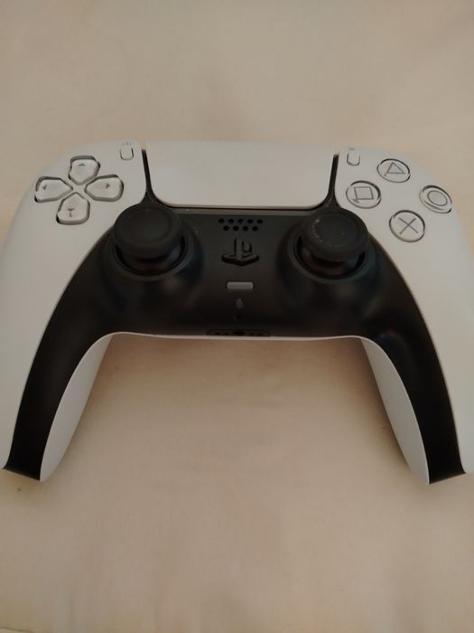 Джойстици за PS5