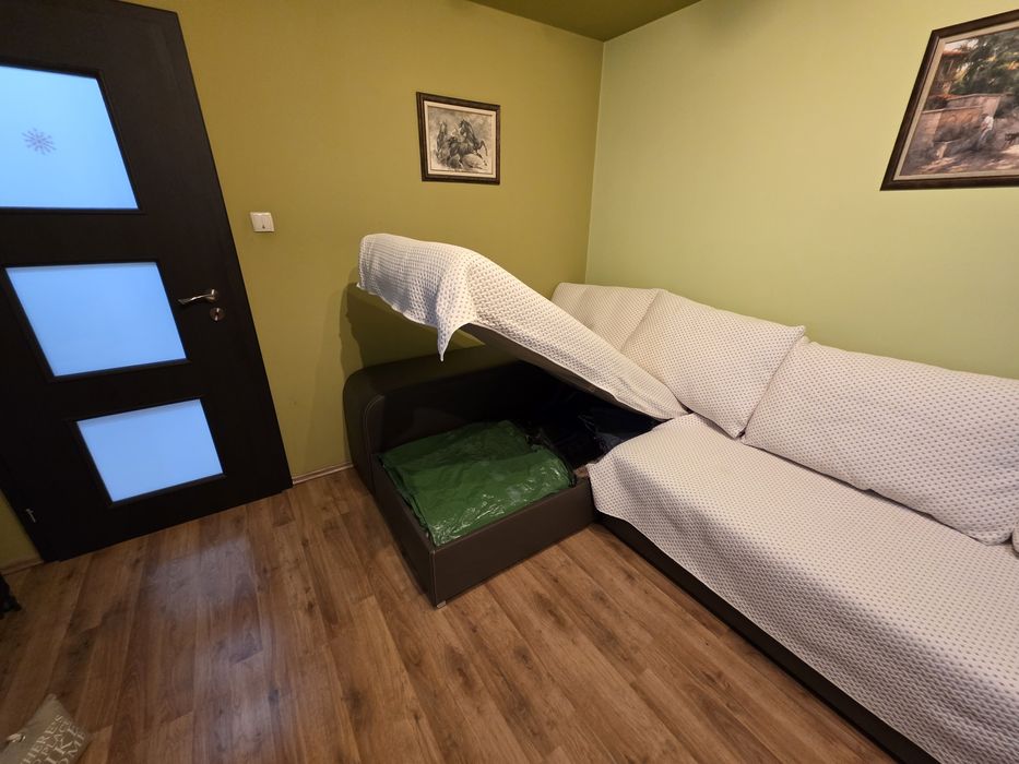 Диван с функция сън