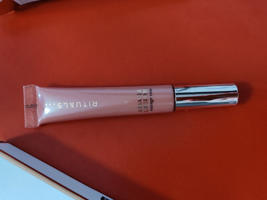 Luciu de buze Rituals