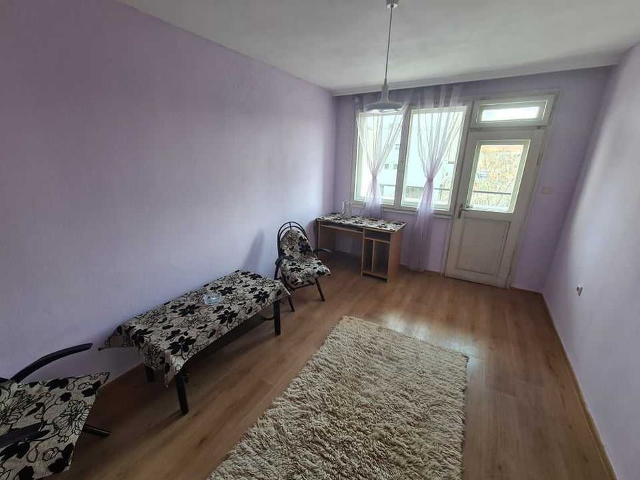 Дава се под наем Тристаен апартамент в Бургас, Център - 120 кв.м за 265.2 € - Снимка #3