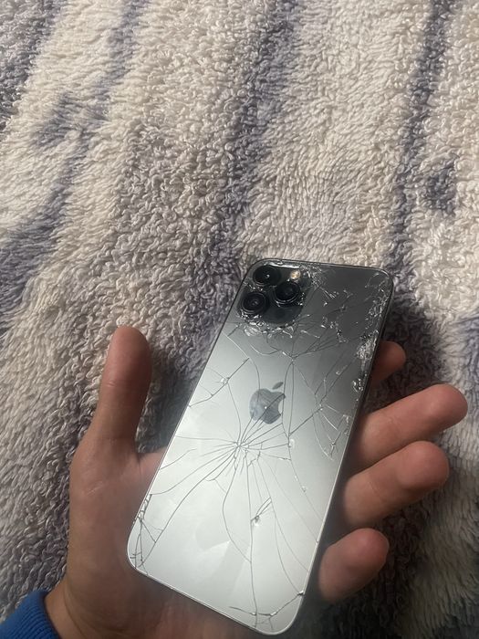 Iphone 12 pro max pentru piese
