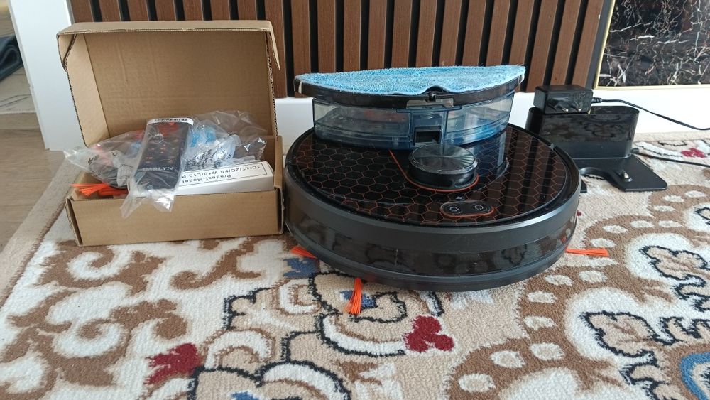 Продам робот пылесос