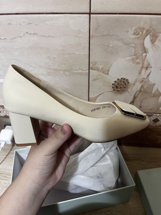 Туфли,б/у(носились пару раз)