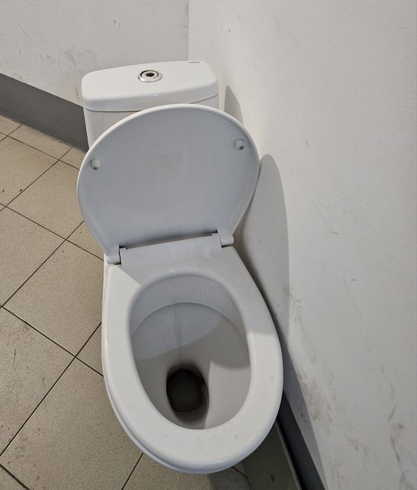 Унитаз, бачок, полный комплект