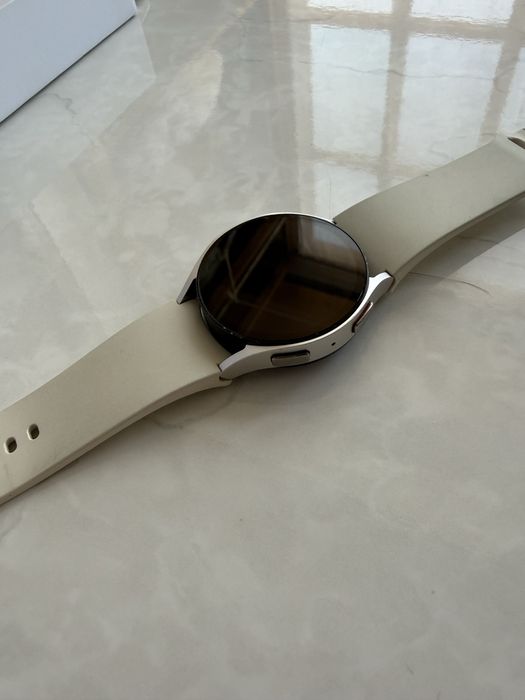 ПРОДАМ Galaxy Watch 6 40mm