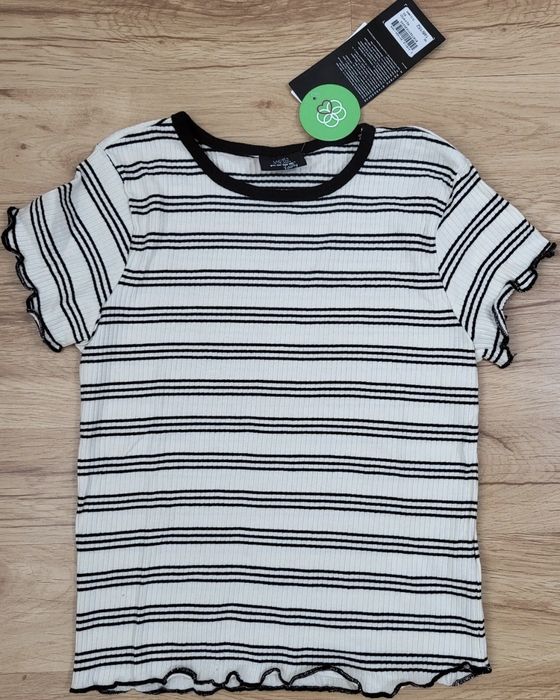 Tricou cu dungi fete