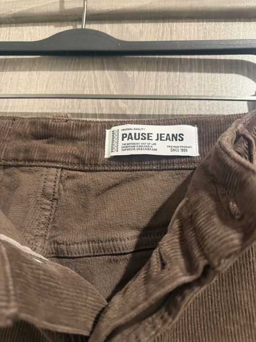 Продавам джинси Pause
