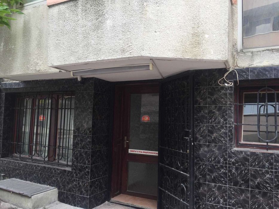 Дава се под наем Офис в Варна, Лятно кино Тракия - 65 кв.м за 560 € - Снимка #1