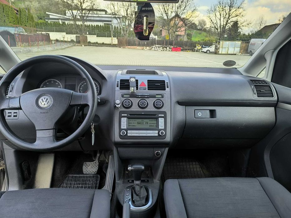 VOLKSWAGEN Touran 2007 — imagine 3
