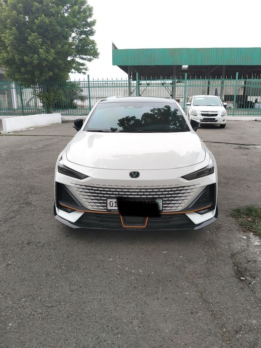 CHANGAN UNI-V 2025 год 1.5-турбо