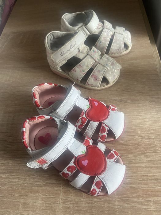 Сандали на девочку
