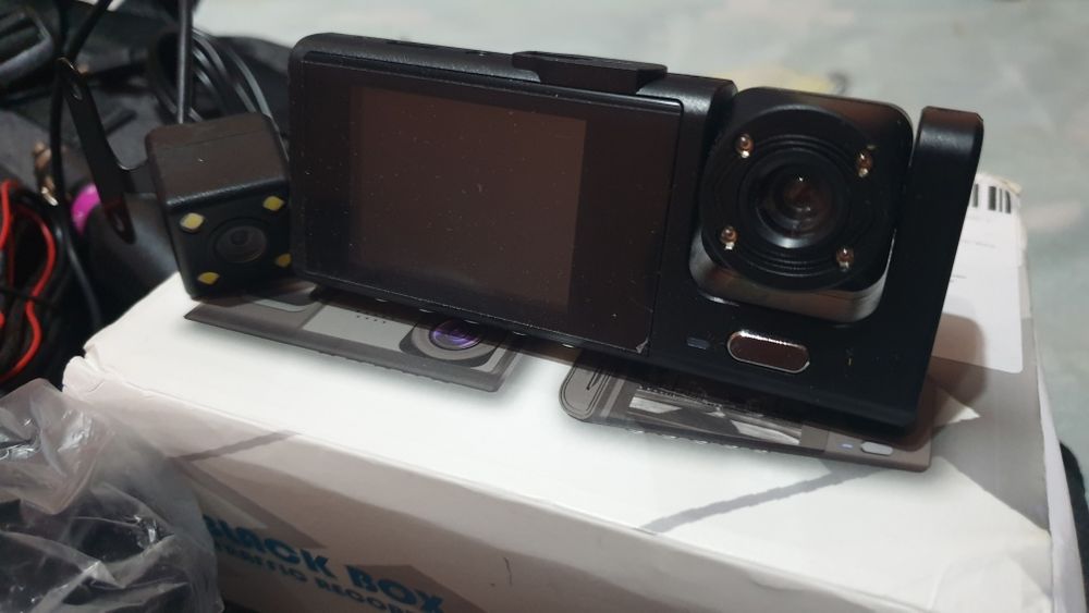 Видеорегистратор 3 камерали