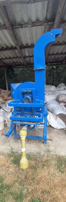 Vând tocătoare crengi pentru tractor
