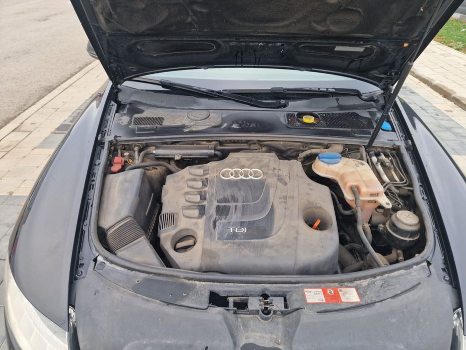 Vând Audi A6 C6 Facelift luată de nouă din România.