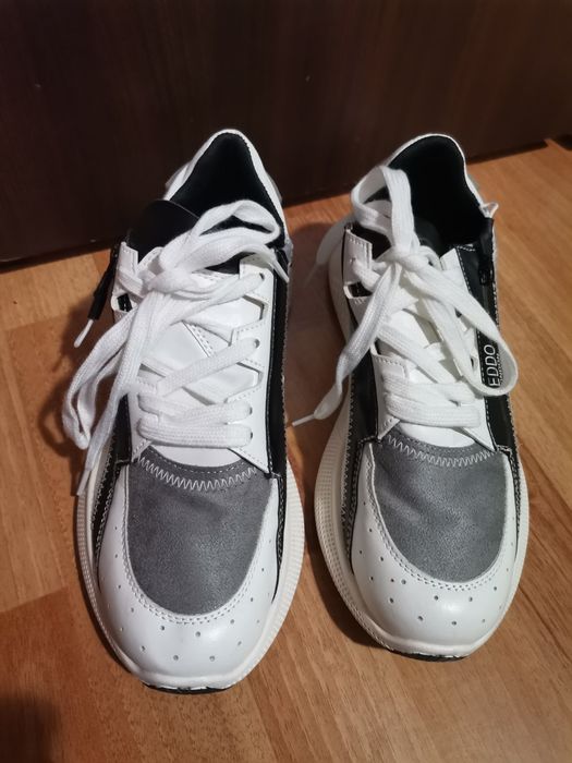 Adidași Keddo Couture