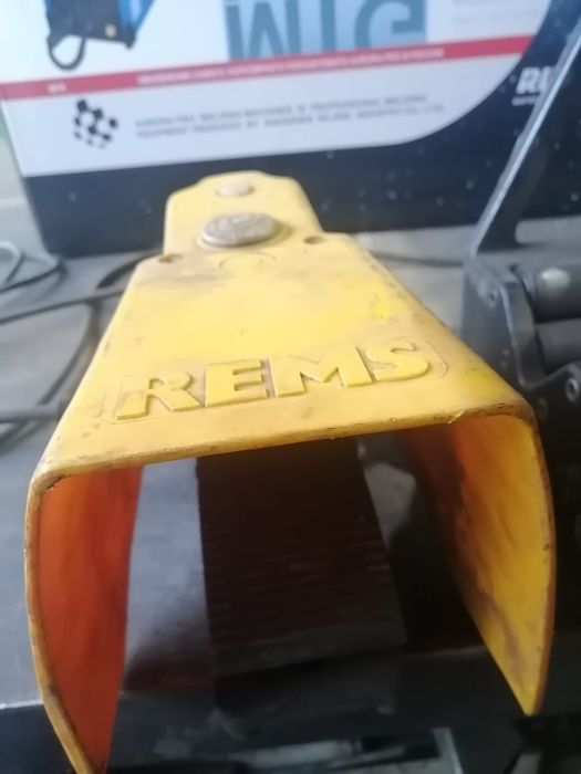 Продам трубарез  REMS.