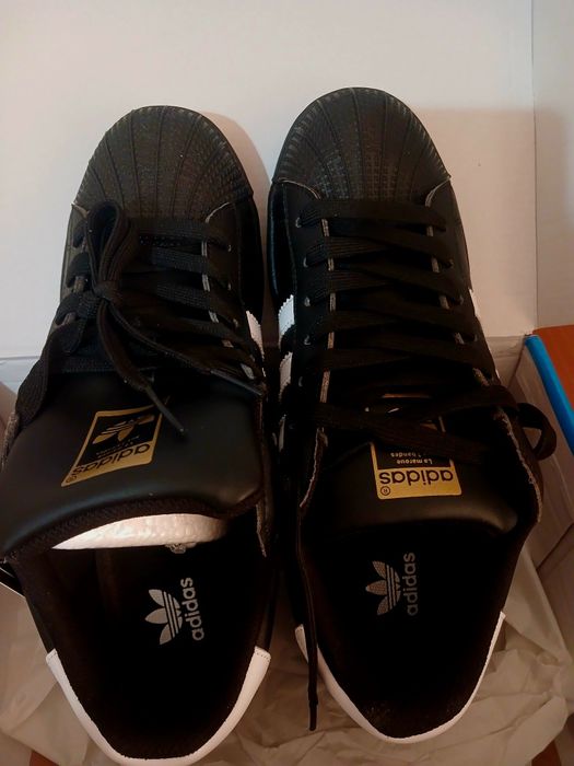 Продам красовки Adidas