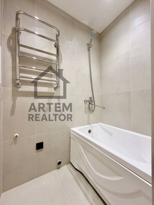 Лесунова Кадышева 2/3/5 30м2 новый евро ремонт