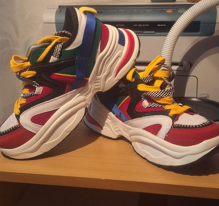 Кроссовки летние 40р