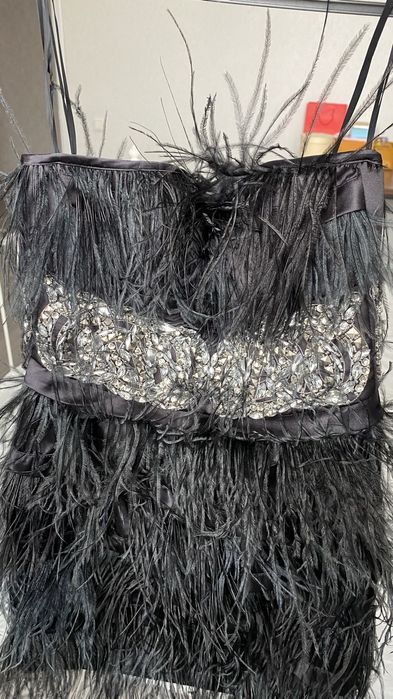 Пролам платье-мини с перьями, б/у