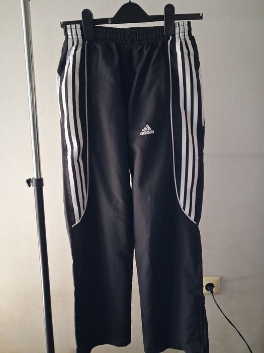ADIDAS долници S,M,L