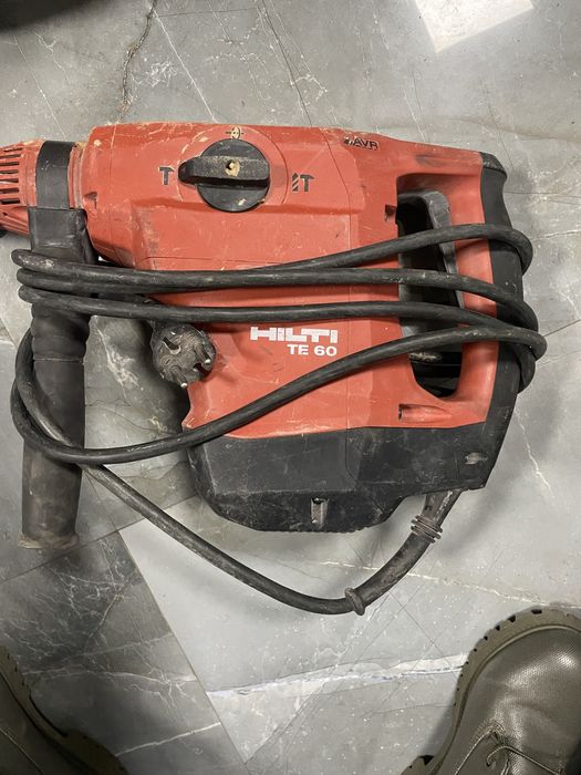 Hilti TE60 AVR ударно-пробивна машина
