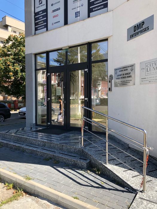 Spatiu comercial /birou/cabinet  bacau ultra central