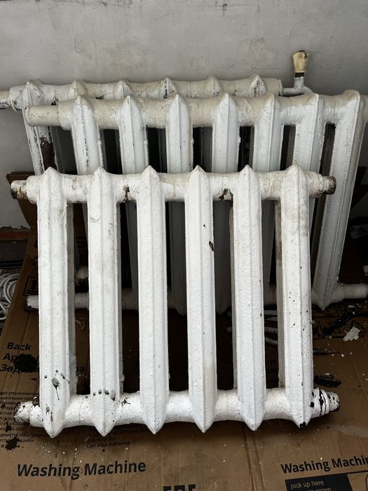 Продам срочно чугуные батареи.