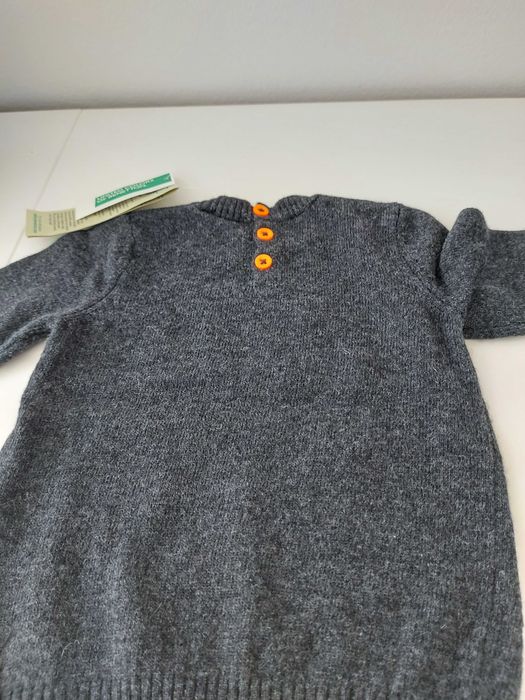 Бебешки пуловер Benetton 68 см.