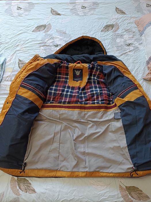 Продаю натуральную дубленку, пуховики