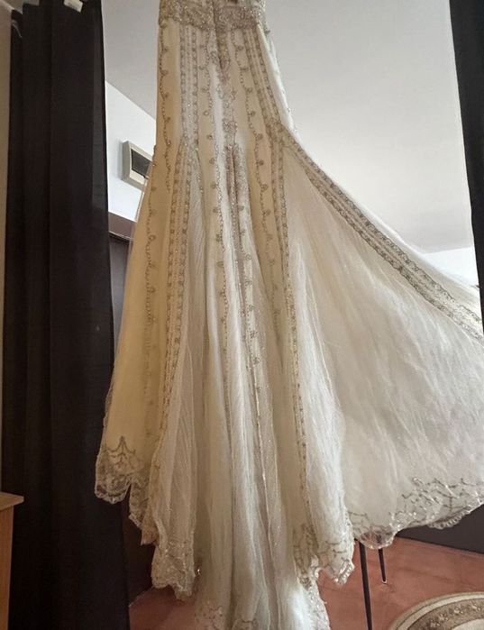 Vand rochie de mireasa
