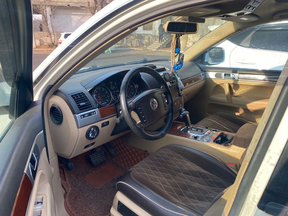 Volkswagen Touareg 2005г.