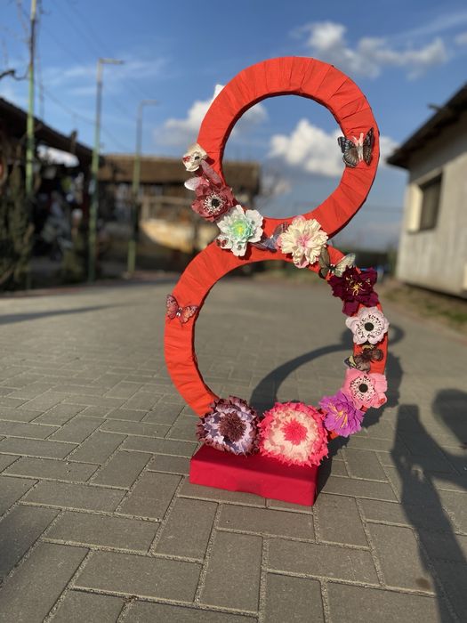 Aranjamente florale din hartie floristica