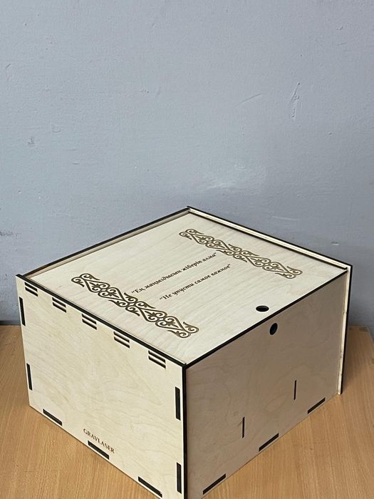 Коробка для телефонов в школу