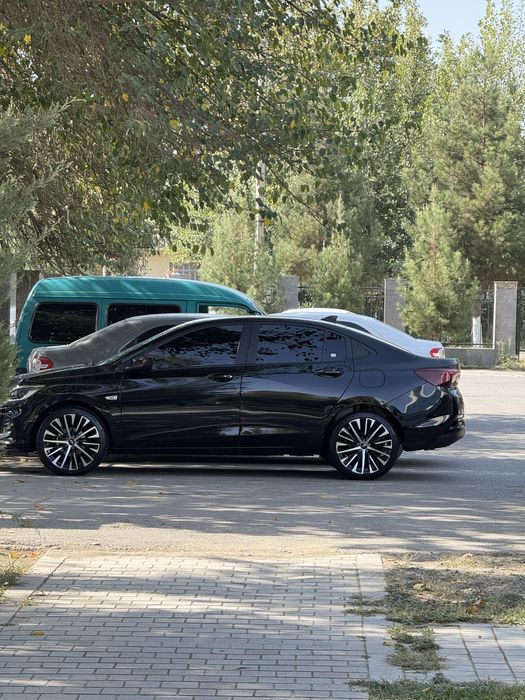 Оник Диски  поменяю на родные  если  состаяние дисек хорошее и балон