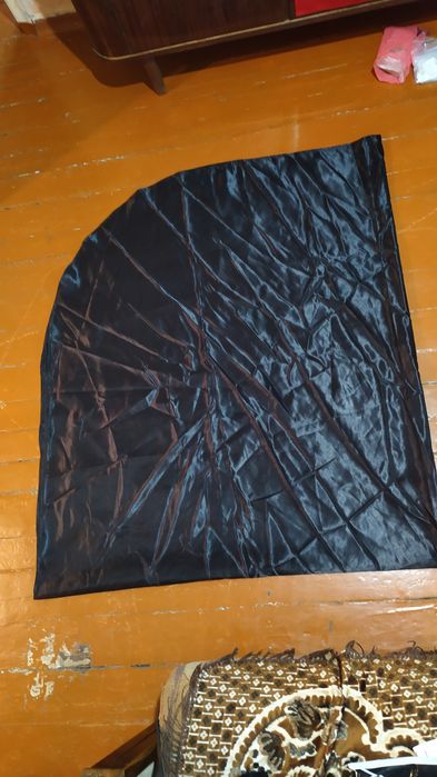 Скатерти атлас 210 на 240, 15 штук новые