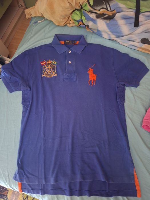 Polo tricouri si pantaloni scurti