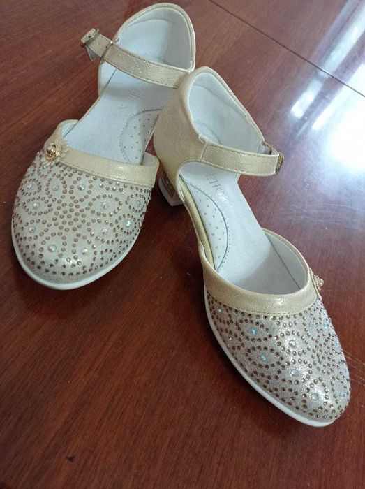 Туфли для девочки