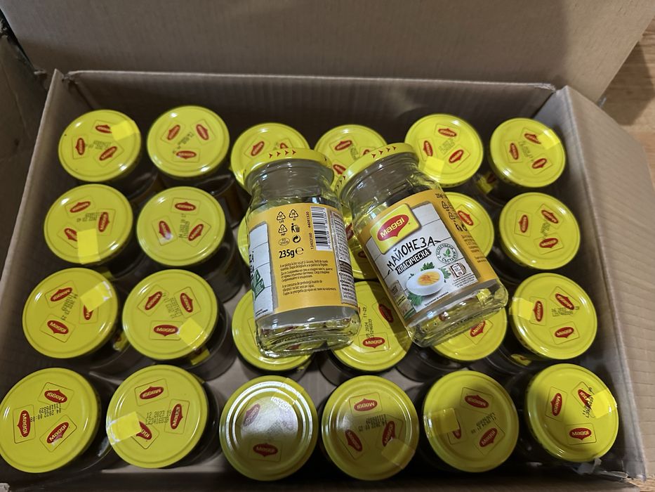 Буркани с винт и капак различни видове от 0.250 до 0,500