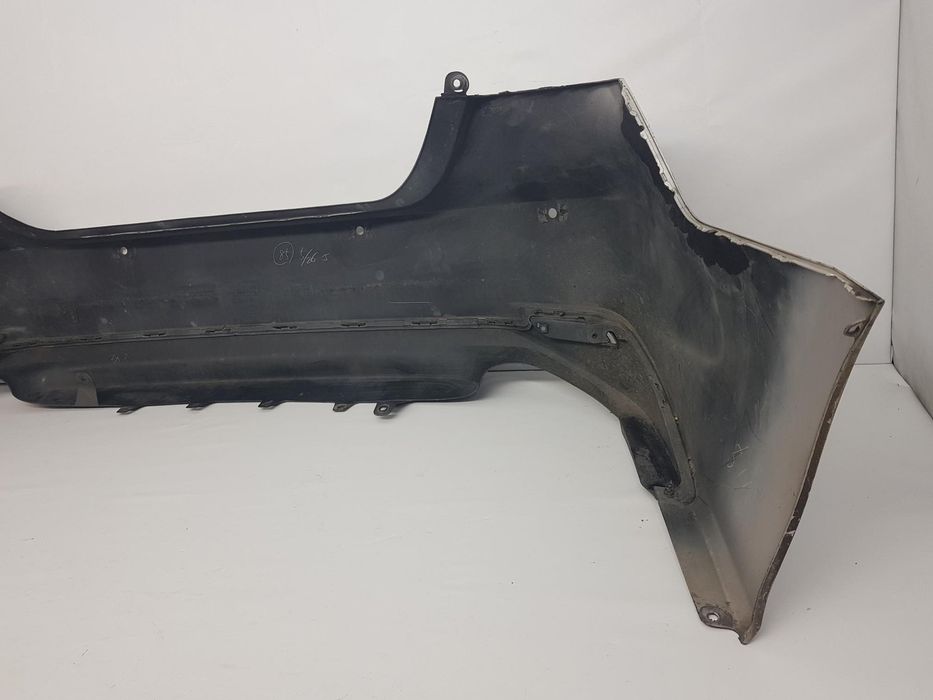 Bara spate Toyota Camry dupa 2017