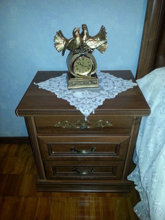 Mebel sotiladi. Holati zor.