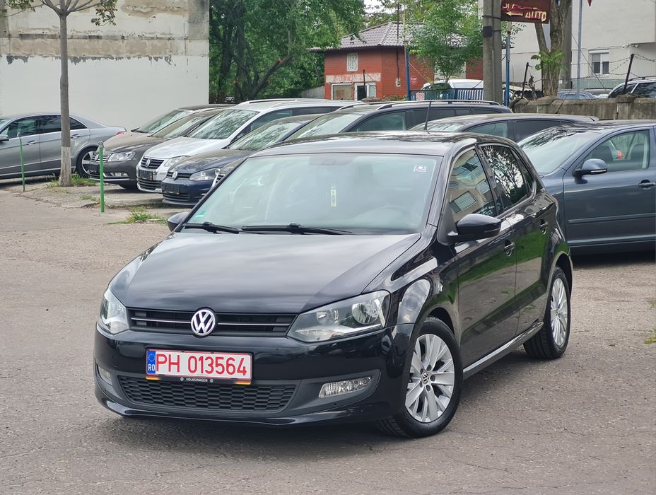 VW Polo TEAM ~ 2012 ~ 1.6 TDI - 90 CP ~ Euro5 ~ Navi , Klimă , Senzori , Jante ~ Import Germania