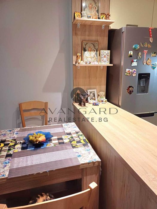 Продава се Тристаен апартамент в Пловдив, Център - 84 кв.м за 2673 €/кв.м - Снимка #2