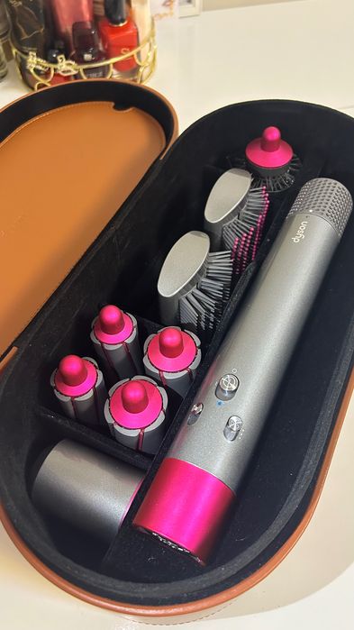 Продам Dyson в хорошем состояний