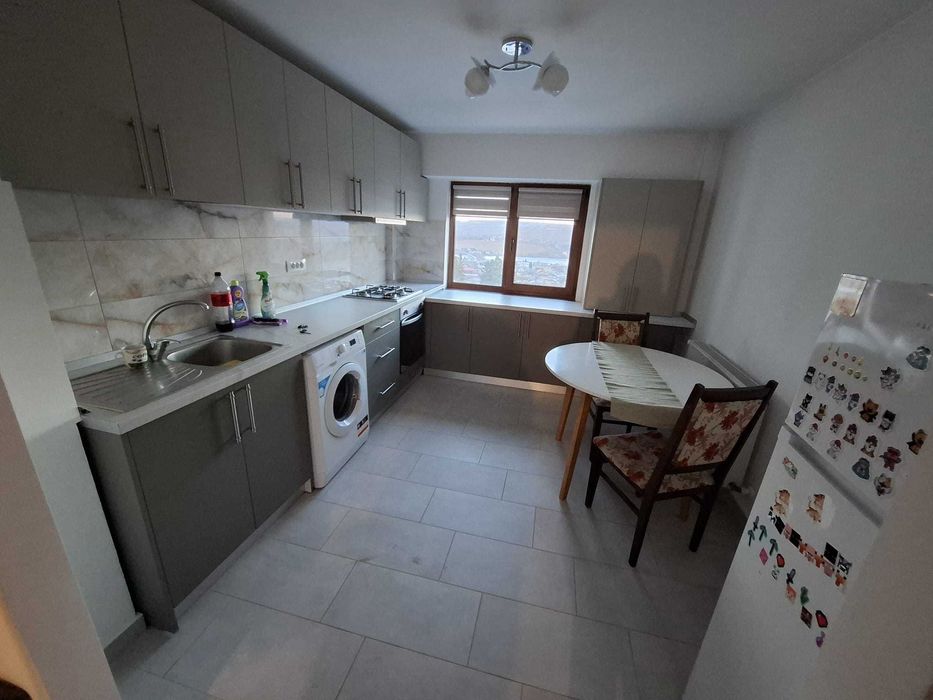 Apartament cu 3 camere la Blocul Turn