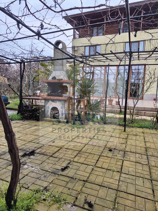 Продажба Къща гр. Варна - м-т Зеленика 850m²
