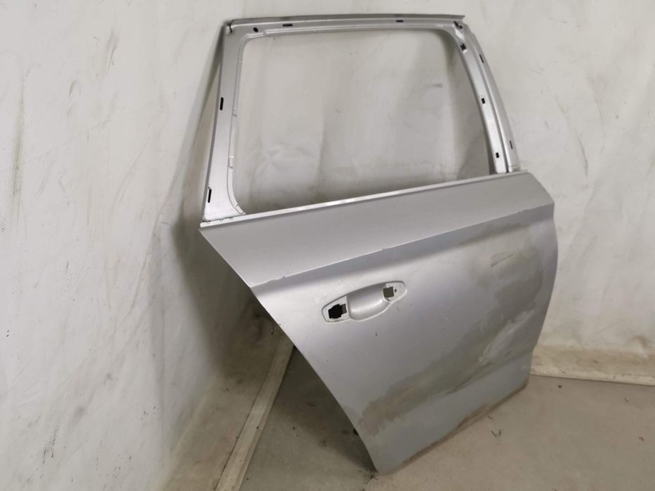 Шкода Камик / Skoda Kamiq 1 Оригинална дясна задна врата