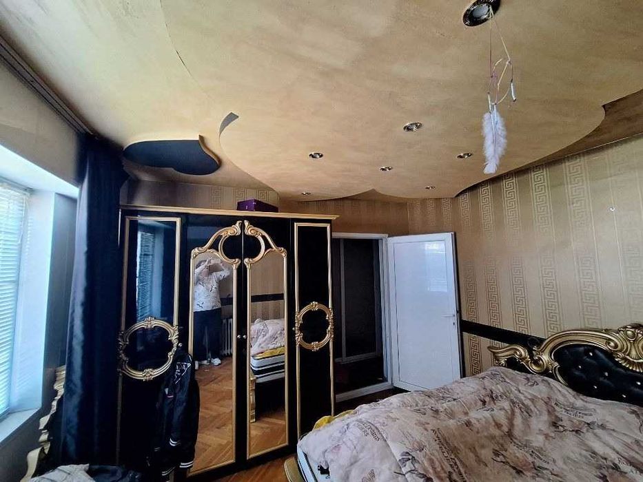 Продава се Двустаен апартамент в Варна, Цветен квартал - 62 кв.м за 2016 €/кв.м - Снимка #3