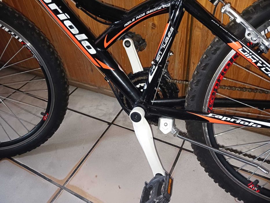 Vând bicicletă Mtb Capriolo roți 24
