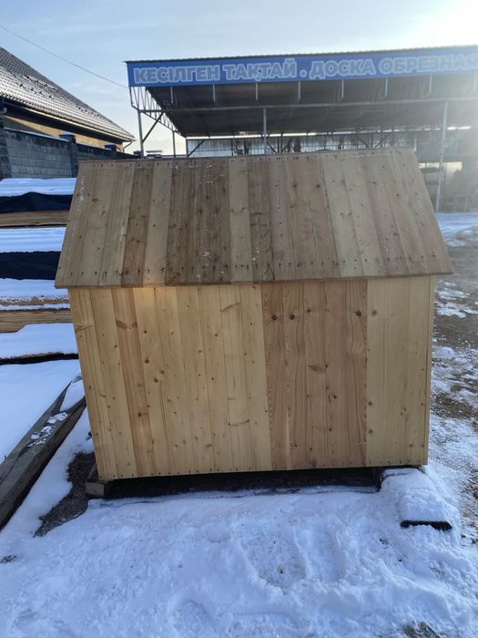 Большая собачья будка